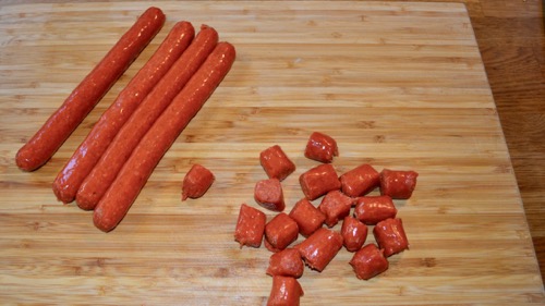 Maccheroni met merguez, asperges en tomatensaus